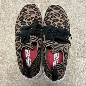 EUC Skechers Bobs Memory Foam Slip on Sneakers 7.5